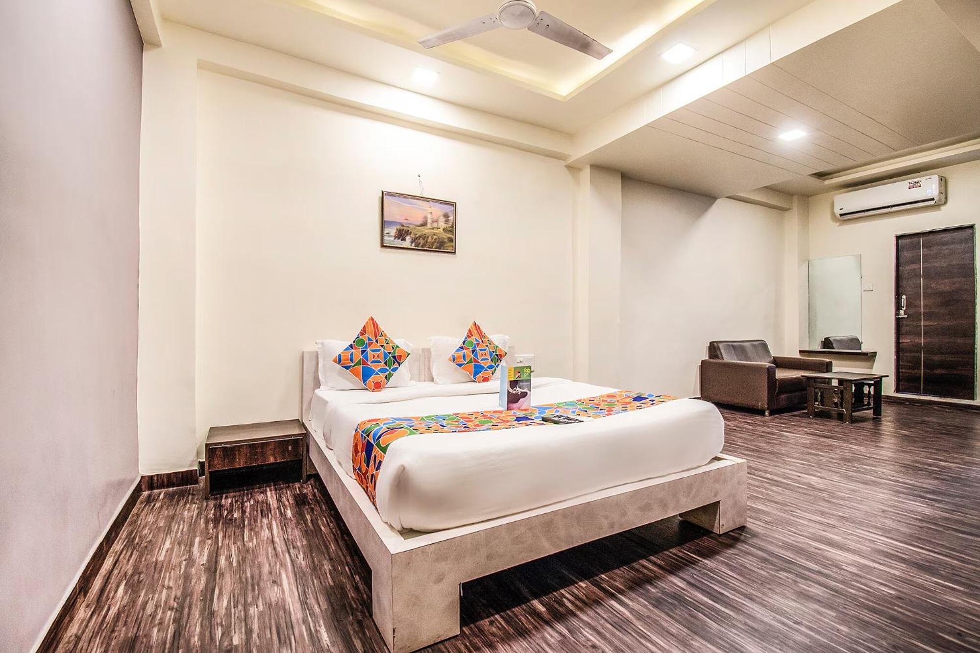 Fabhotel Maher Inn Ахмедабад Экстерьер фото
